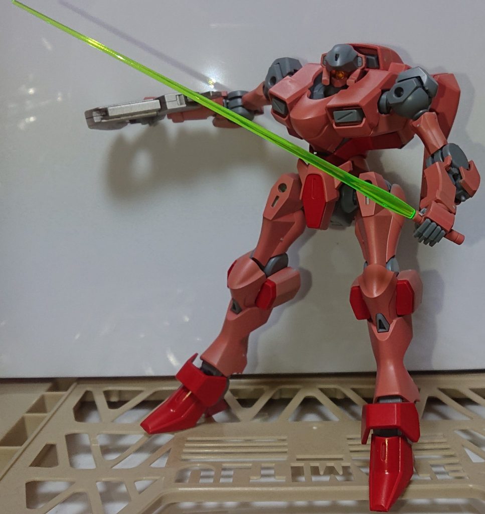 接近戦に備えて抜刀