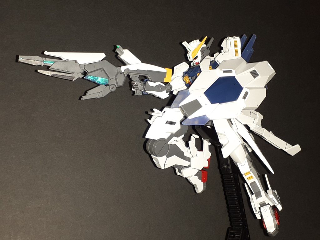 ライフルが大きい上に手首も大分抜けやすいので調整した方がいいかも。肩もだから全体的に腕の構造が良くない