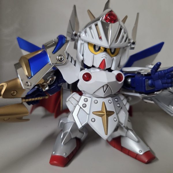 SD　バーサルナイトガンダム