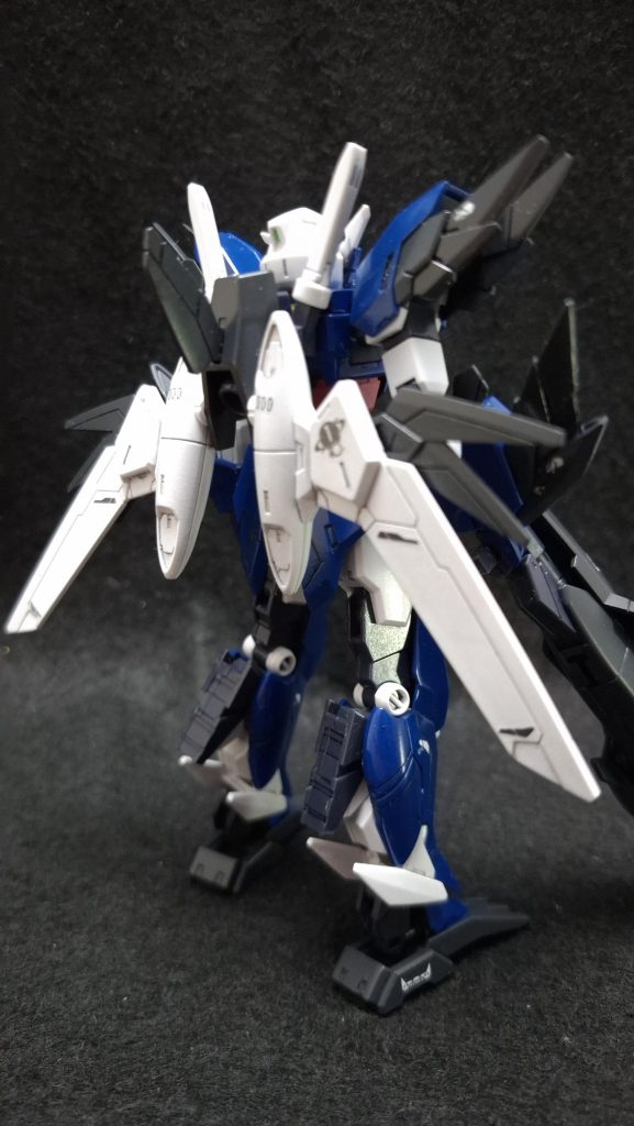 主人公ヒロトの駆るコアガンダム第四の形態、メルクワンガンダム。汎用機のコアガンダムに水中戦能力を付加する縁の下の力持ち的なポジションです。アーマーでだけスジボリの練習をしよう、というコンセプトでチョイスしました。