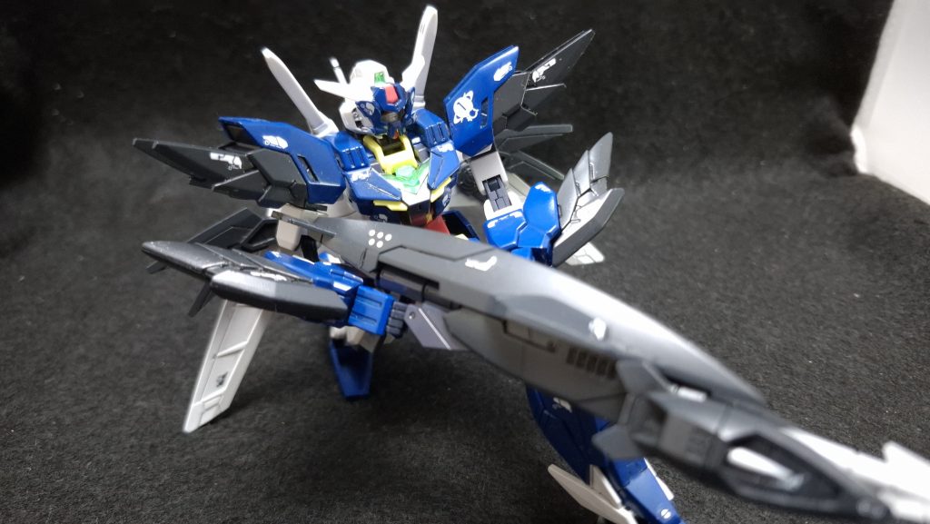 頭を抱えたりもしましたが形にできてホッとしました。次のガンプラは鋭意制作中です。