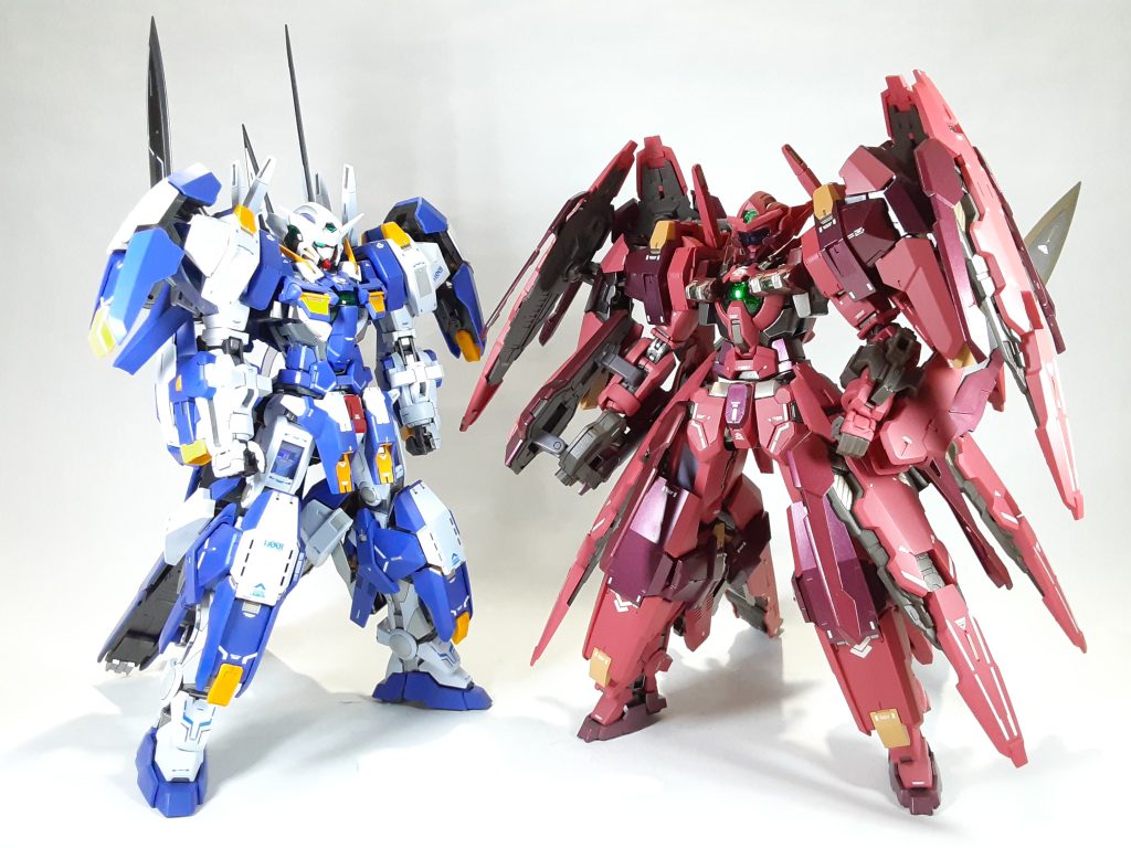 最後にメタルビルドガンダムアストレアタイプ-F アヴァランチユニット装備状態と並べて本キットを制作したら並べて撮りたかったんですよね 展開出来るシールドもそのうちプラモで商品化して欲しいですね