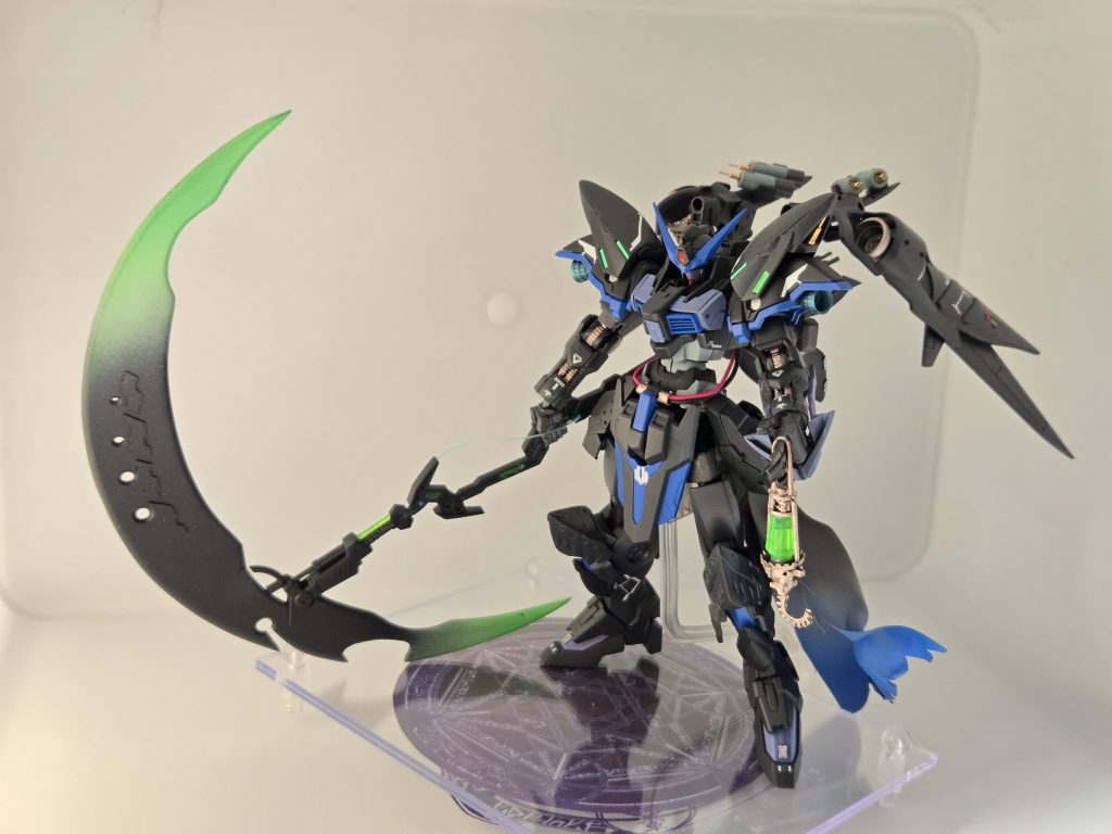 大鎌はプラ版を数枚重ねて刃先を研ぎました。