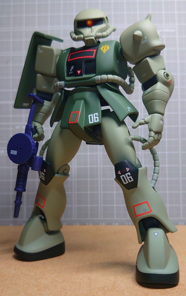 改造点は…多々あるので書ききれませんが、Gフレームや他のHGパーツやらを無理くり組み込みましたw どうしてもベースのガワは残しておきたかったのでビルドアップはしていません(´ρ`)