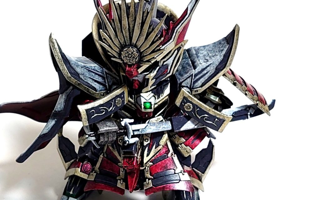 抜刀。刀というよりはなにやら包丁みたくなっちゃいました。尖らせたり薄くしたりする時にかなり荒くヤスリをかけたためザラつきが凄い。ちゃんと研いた下地じゃないとツルツルギラギラにさせるのは難しいですね。