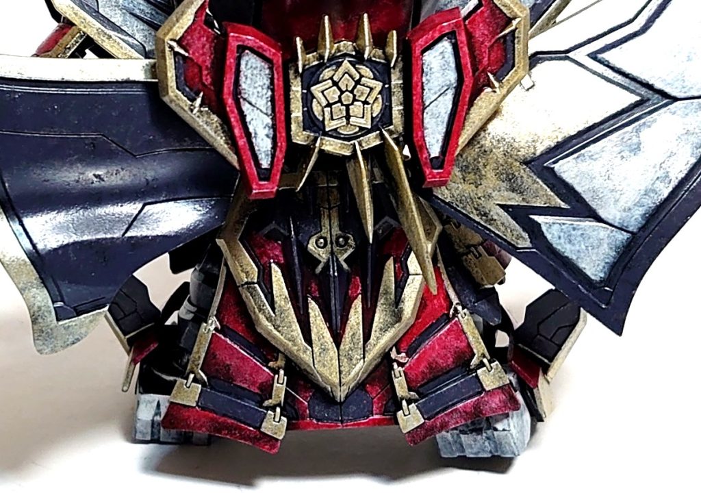 見えないところなんか塗らなきゃ良いのに。結局、そういう部分をどうしたかは自分だけが知る秘密。だったら自分が後でニヤニヤできるような箇所にしておきたい。腰部パーツは塗装例や配色についての公式情報がネット上では発見できず。検索にヒットしたのは以前にGUNSTAへ投稿されていた先人の方々の作品の塗り分け。それらを参考にさせて頂きました。