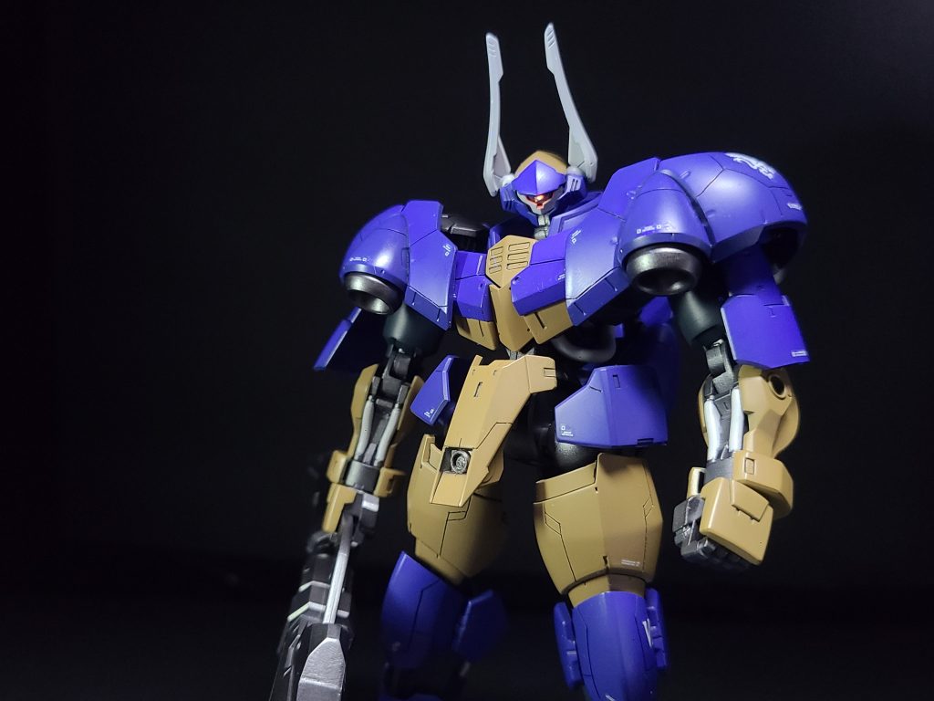 目はHアイズを貼り付けてます本来バイザー装備してるみたいですがこのままの方が好きかも(作る腕がない言い訳)