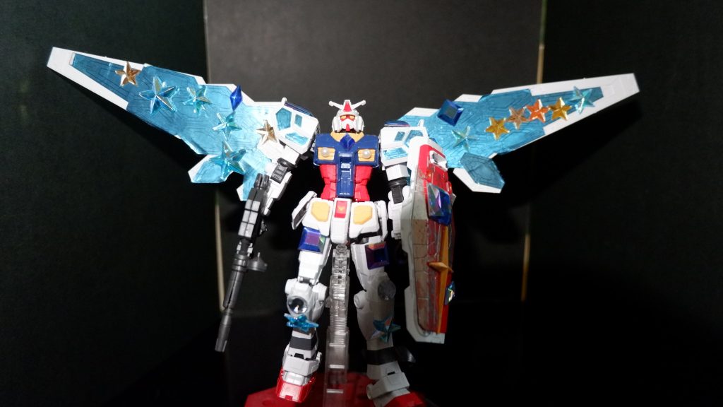 光めっちゃ光ってるガンダム　子供作