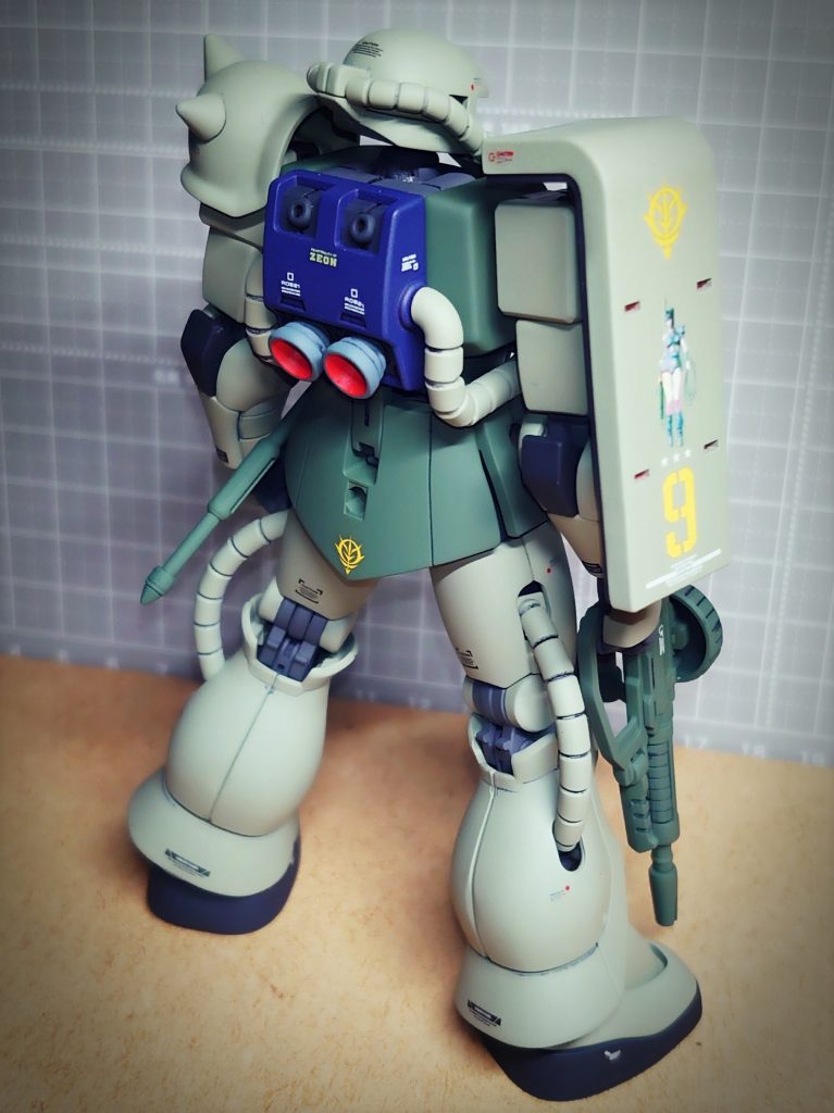 ランドセルが少し違うんすね。シャアは