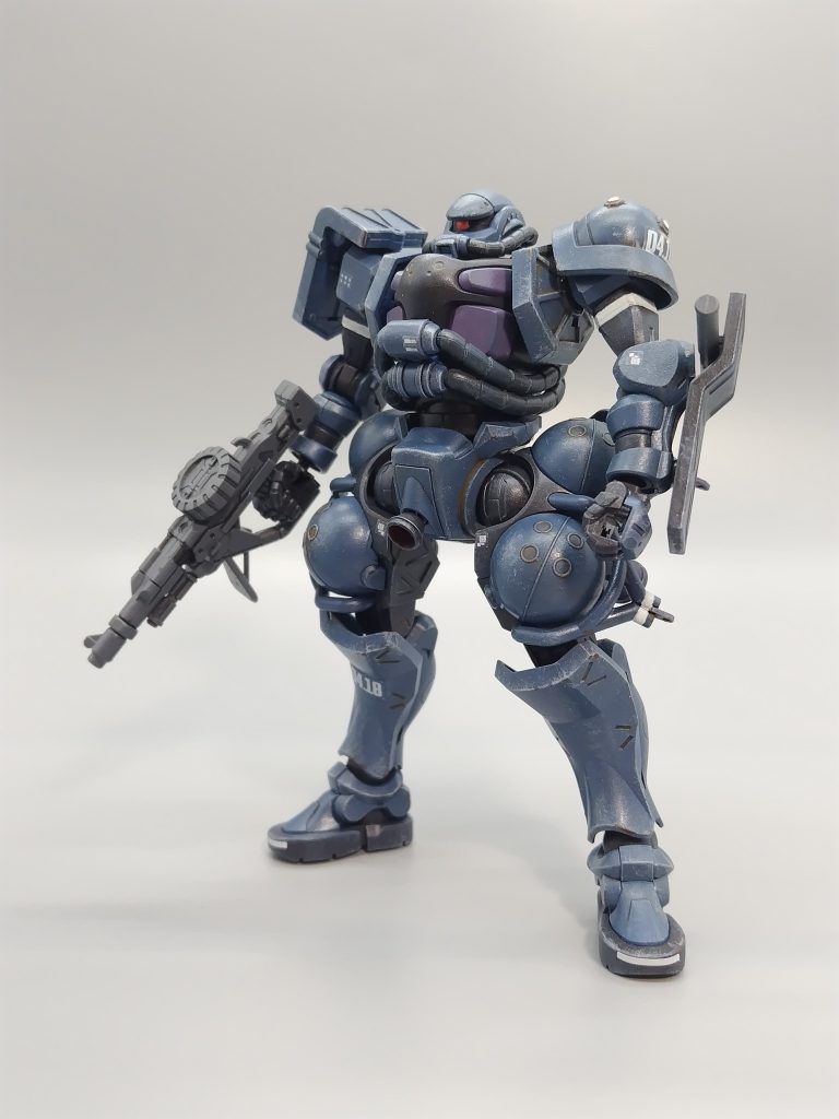 ポリキャップ無し関節はギシギシした感じで位置決めがしにくい。足裏がフラットにきまらない。