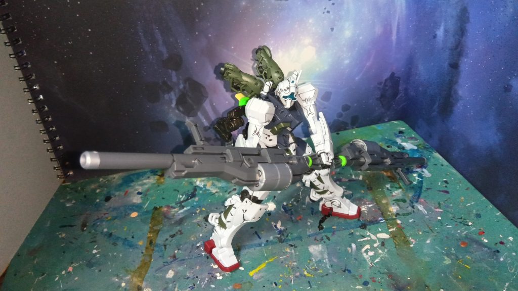 大型ビーム斬撃(?)武器なのでサンライズ立ちもできます!