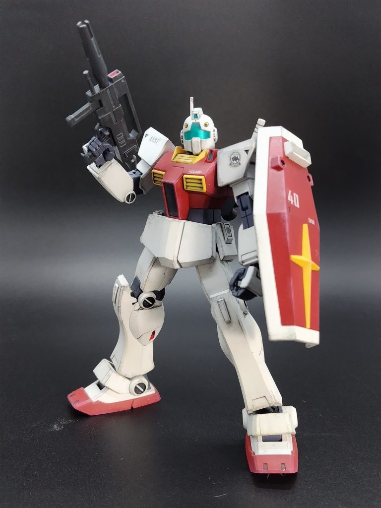 可動域に関してはかなりの進歩。合わせ目もほぼ気にならない。 