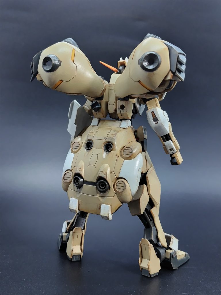 似てはいますけどだいぶ形が変わってますよね。