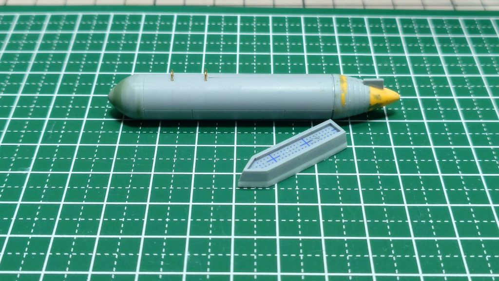 プロペラントタンクはプラ棒メインでバーニアを反転して取り付け他はパテとプラ版で制作