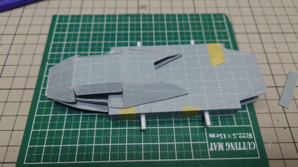 副翼の機首部分の骨組み