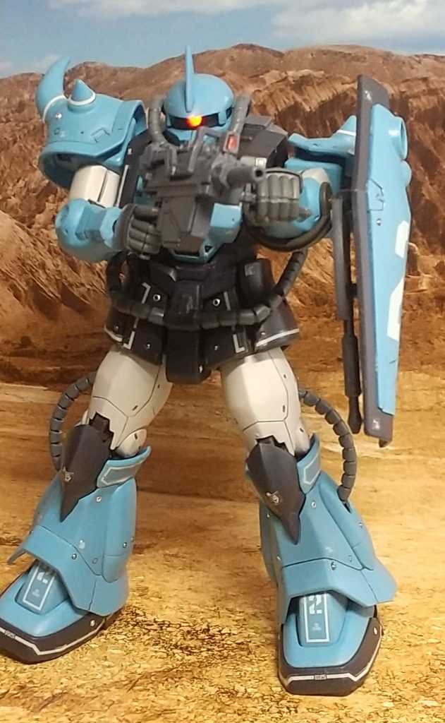 マーキングシールは黒っぽいパーツに貼るとシールの枠が目立ってイマイチですね…一度光沢コートした上に重ねてつや消しコートするとある程度段差が消えるらしいですがしっかり残ってしまいました。