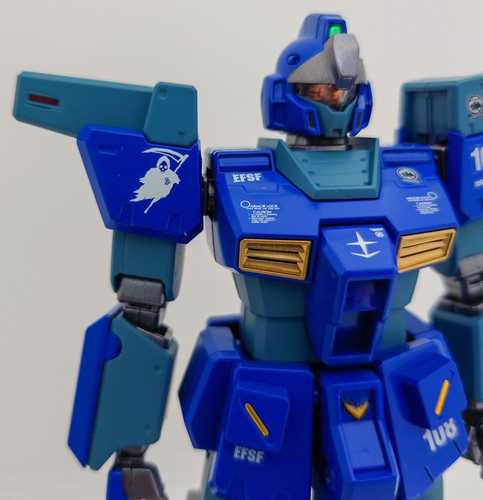 右肩には、ユウ・カジマの異名である「蒼い死神」をモチーフにした死神をマーキングしてみました。