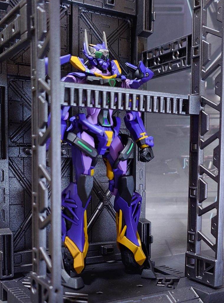 “このモビルスーツ、キシリア様に似てる……”