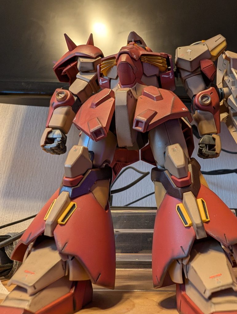 見上げた状態で。デカイ！