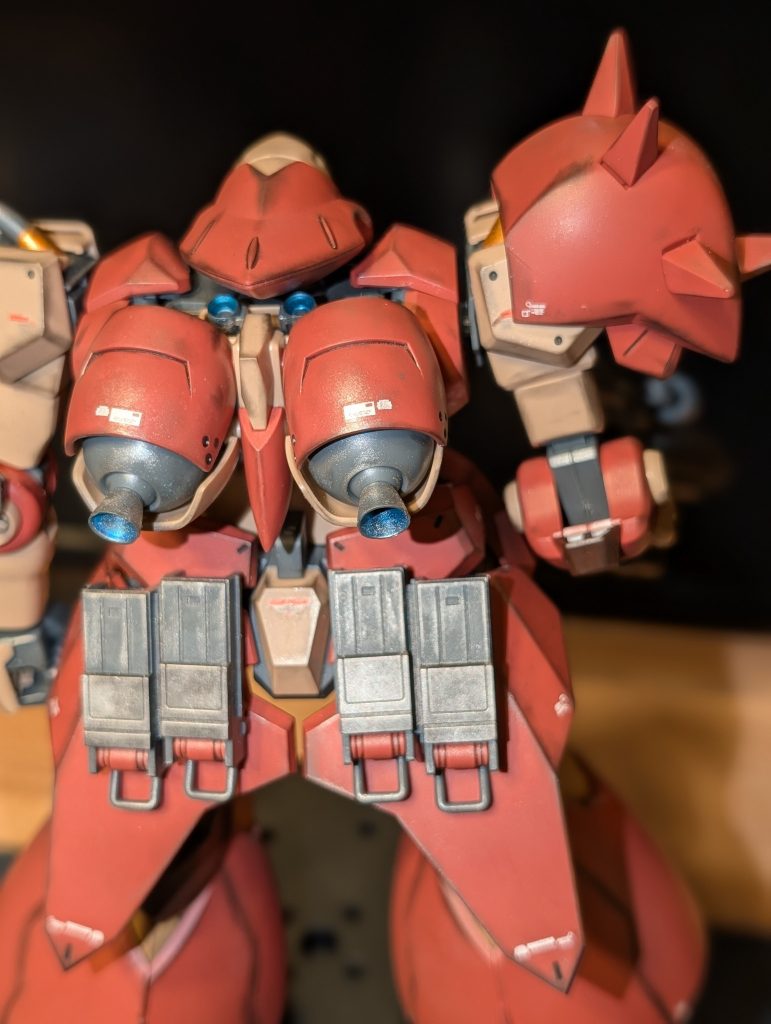 マインレイヤーとバーニアもガンダムマーカーで塗装。バーニアカバーはスミ入れと汚れ具合が割と気に入ってます。