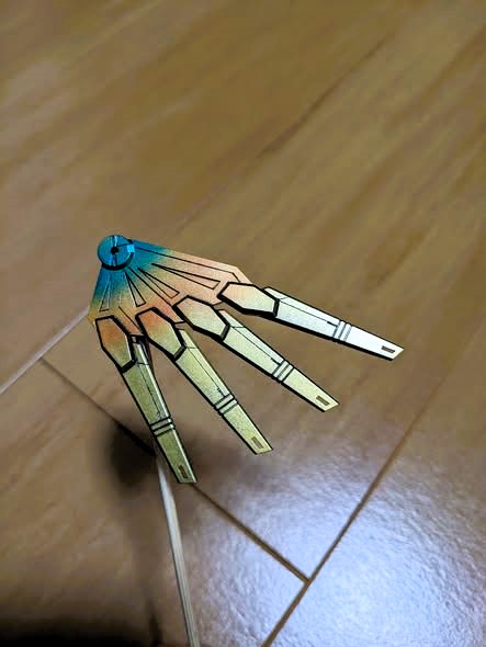 根元のブルーの部分はほとんど隠れちゃいました