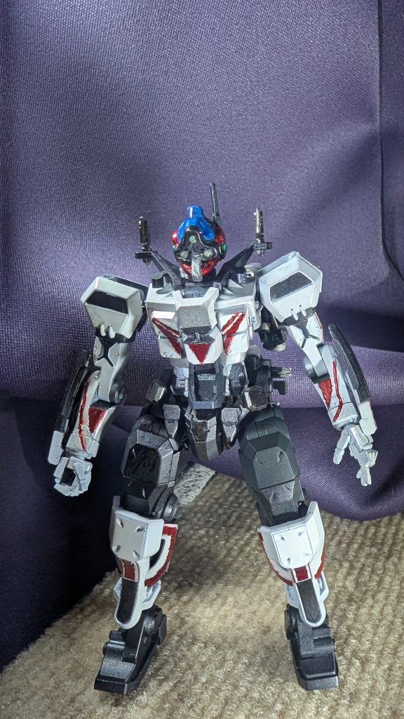 今回はニューホワイト、〘Gブラック×ヘビーガンメタリック〙、シャインシルバー、ロイヤルメタレッド、ヘビーガンメタリック、ルミナスメタグリーン、Gメタブルー水性ホビーカラー     クリアーブルーガイアカラー            蛍光クリアー