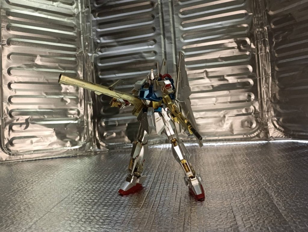 【投稿25回目】白式–2枚目/制作者：ガン☆キラ(No_エアブラシ)