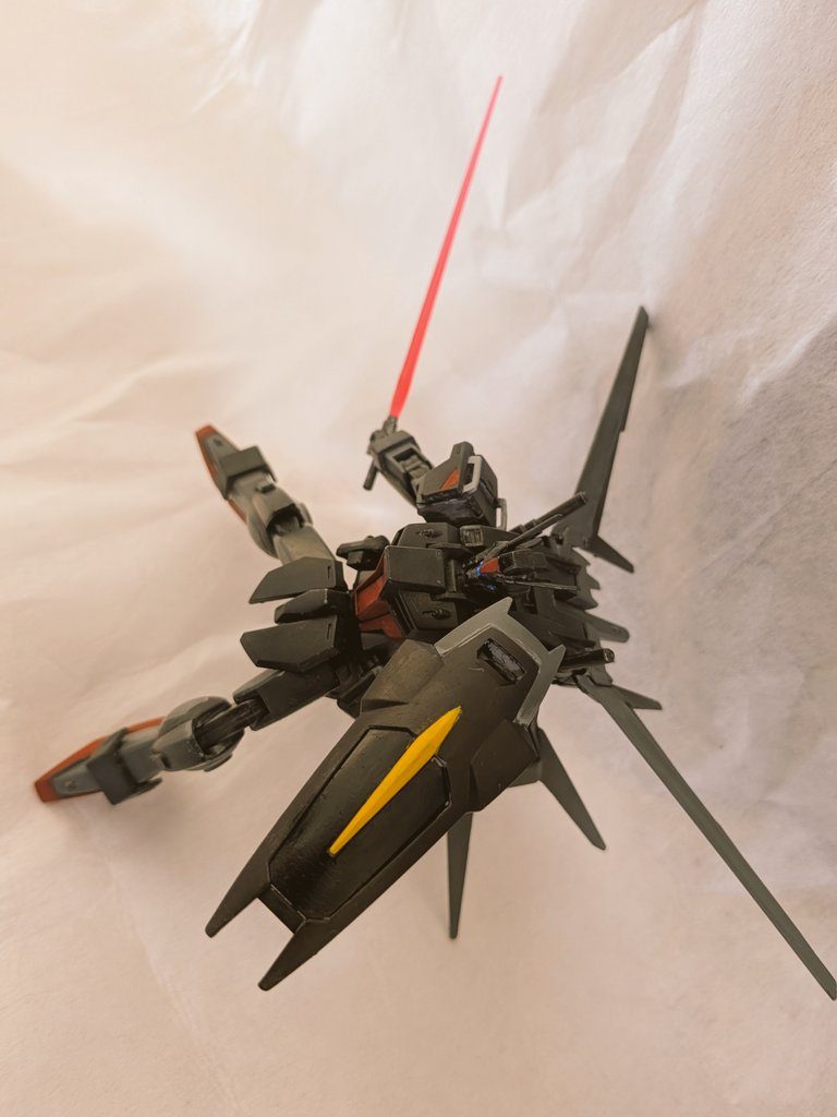 本編ではなかったサーベル抜刀もキマるので最高ですねスローターダガーは最高峰の量産機です。