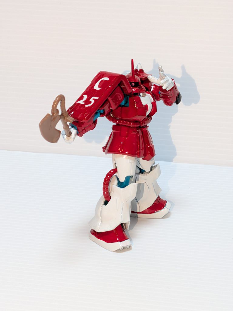 右打ちだった気がするんですが右肩を見せたいために左打ちに