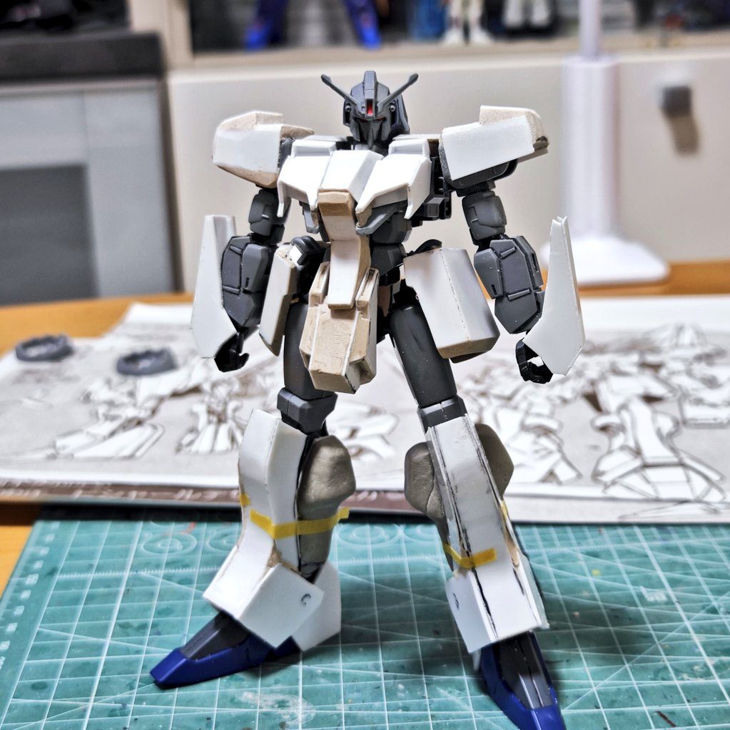 プラバンとパテの塊あんまり動かない…