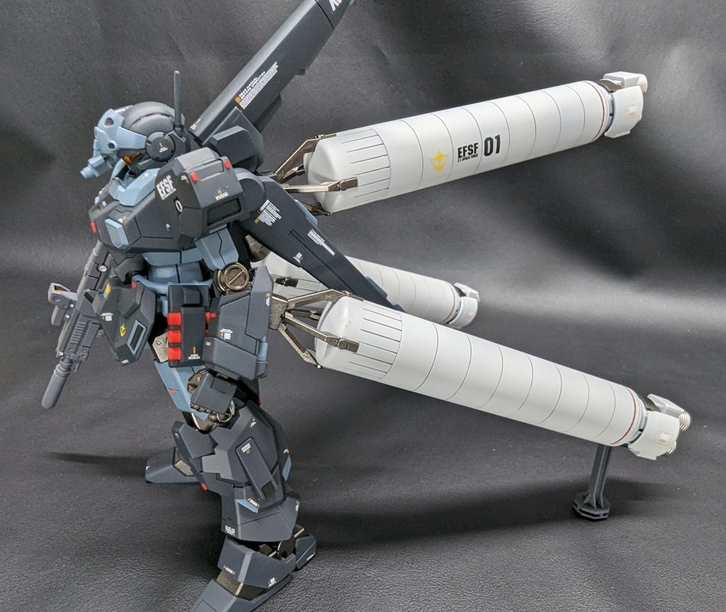 A班装備目玉、プロペラントタンクです。見た目は大きいですが中は空洞なので案外軽いです。それでも重心は後ろになるので、支えなしでは自立できません。