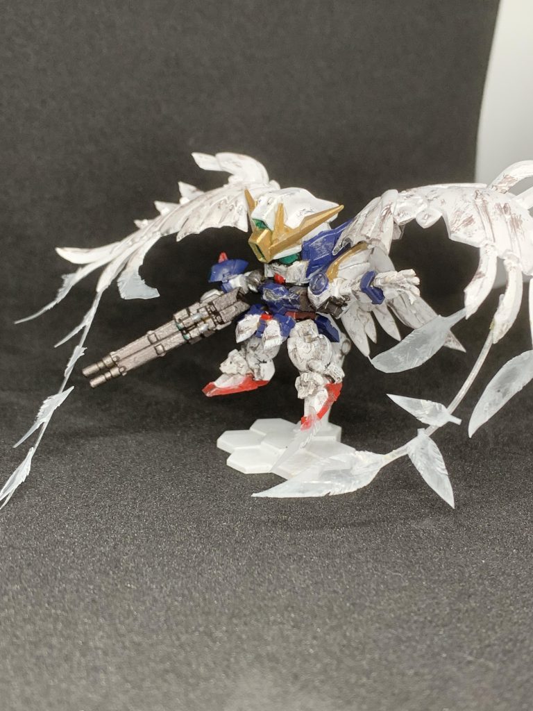 左手のアームカバー、左の腰アーマーも損傷です。