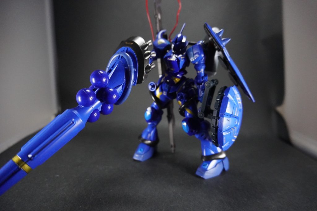 カラーリングは複数の青色と黒鉄色、差し色にゴールドを使っています🖌️