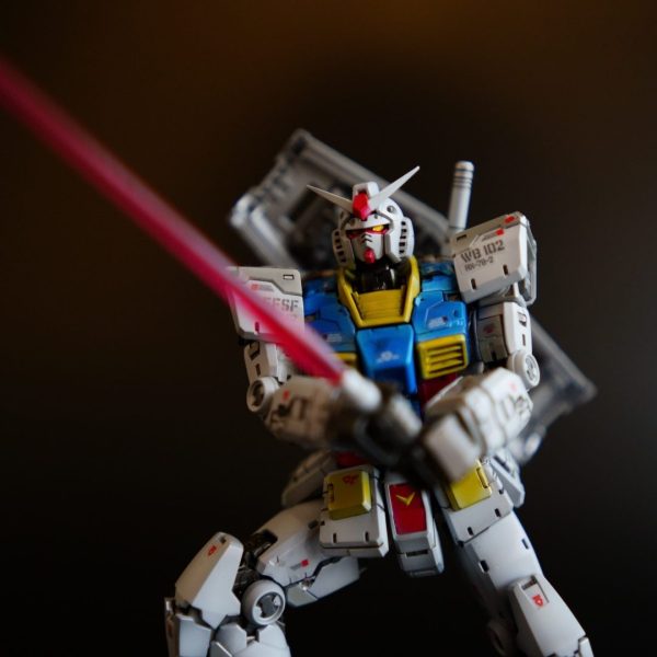 RG  ガンダム　Ver.2.0  シルバー立ち上げ