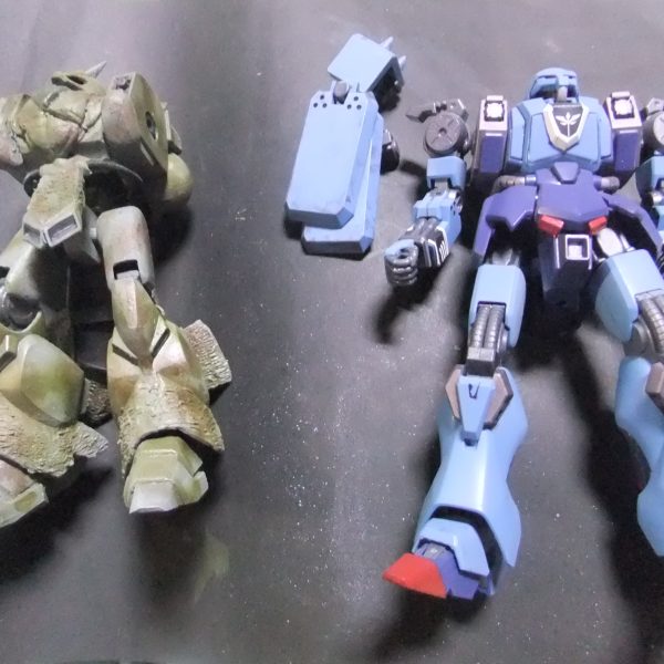 どうも！こんばんは～っ！Ｇ太郎です♬旧キットガルスJは初版販売が1986年ですので39年経過しています。HGUCキットですら？2014年初版販売なので11年💦シュルツムガルスは久々の再販で話題になったいましたネ( ´艸｀)「忘れ物」は自分が高一だった頃にガルスJの腕部のパーテイングライン処理が面倒が臭くて💦パーツ状態で39年間放置していた訳なんです（笑） （3枚目）