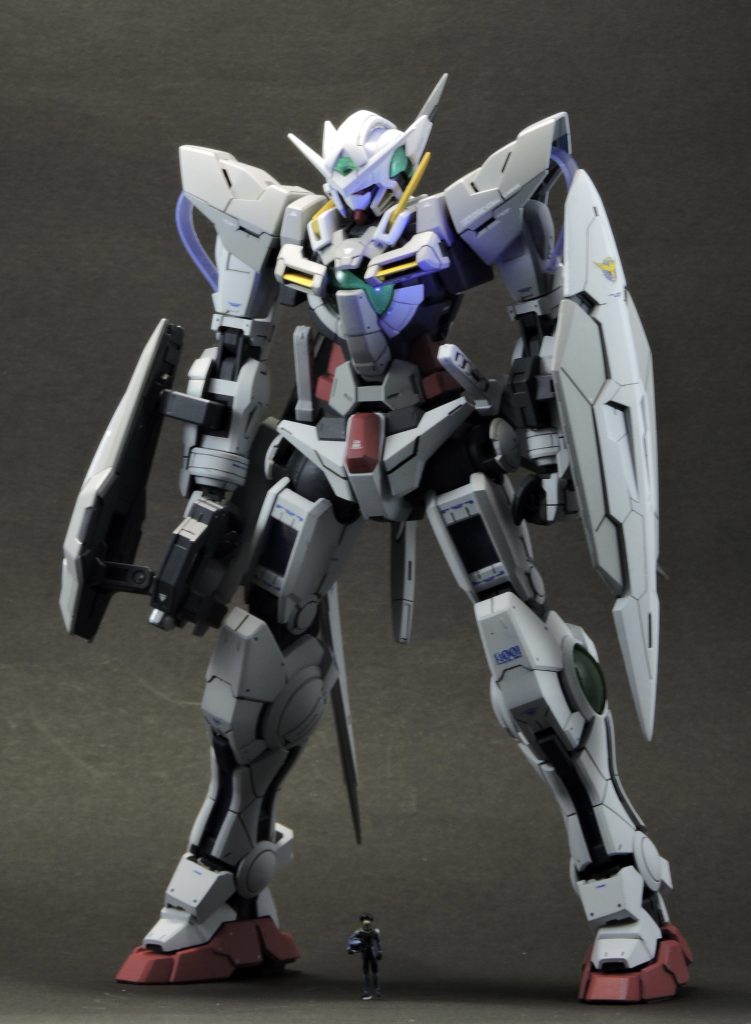 腕は付け替えになってしまいますがエクシアにすることもできます!