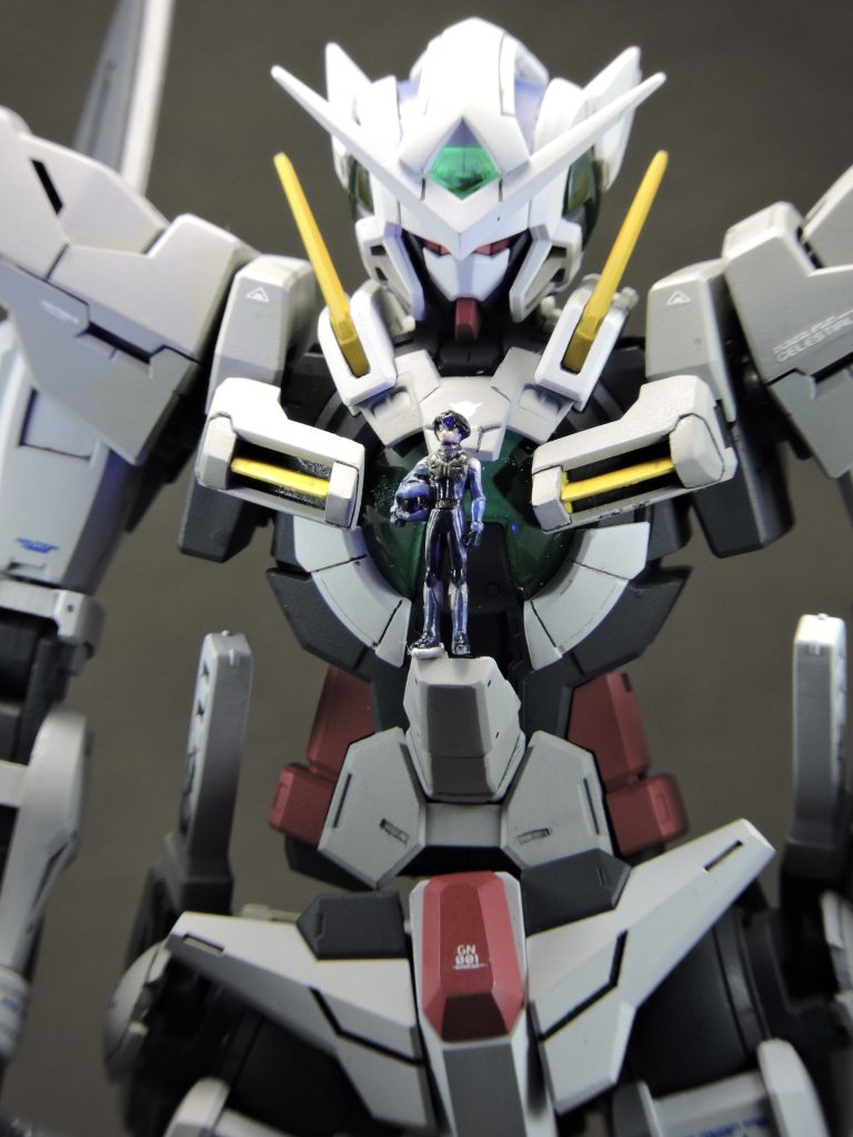 刹那も塗っていて首の角度を少し変えてます