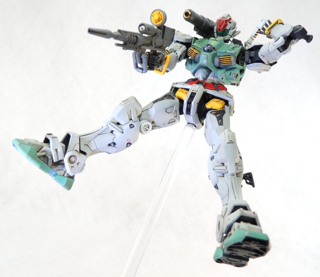 ■カラーリング頭部・四肢の薄いグレー…ニュートラルグレーⅡ濃いグレー…メカサフスーパーヘヴィ額・腰部のレッド…パンツァーレッド胸部・手のイエロー…エヴァオレンジイエロー胸部等のグリーン…薄松葉色＋ホワイト少々ビーム・サーベル、襟元のホワイト…ピュアホワイト金属色…スターブライトアイアン