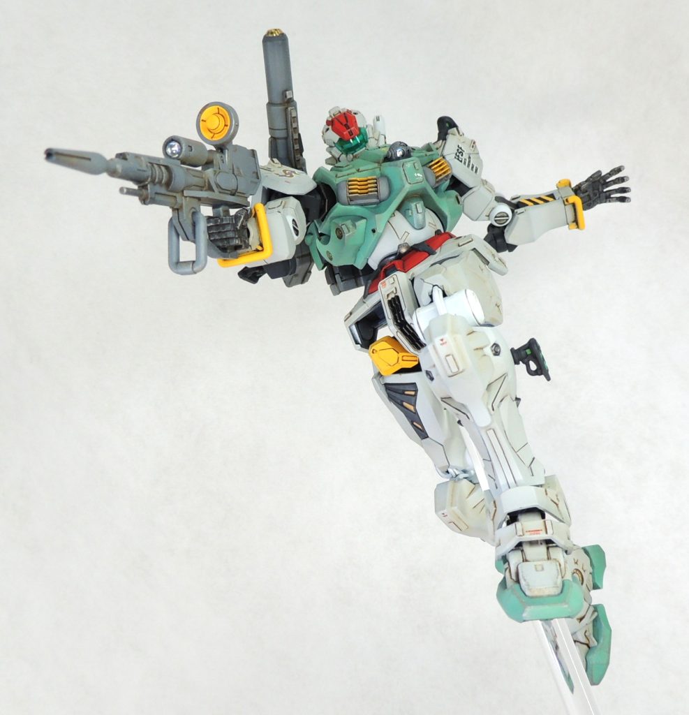 ジークアクス世界線でも、地球連邦軍のエースパイロットであるスレッガー・ロウは画面外で縦横無尽に活躍したと思っています。アムロが戦場にいないとなると、セイラ機と「M.A.V.(マヴ)戦術」でドズル中将のビグザムを撃破したのでは？(そして犠牲になった？)と想像力を膨らませて製作しました。