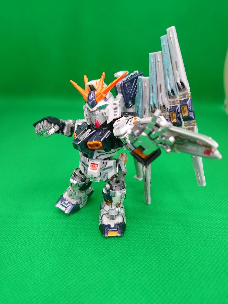 νガンダム–2枚目/制作者：@nory80337467