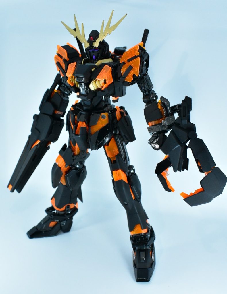 正面から ナラティブを素体にアームドアーマーとツノをMGバンシィから移植 以外とうまくハマったかな