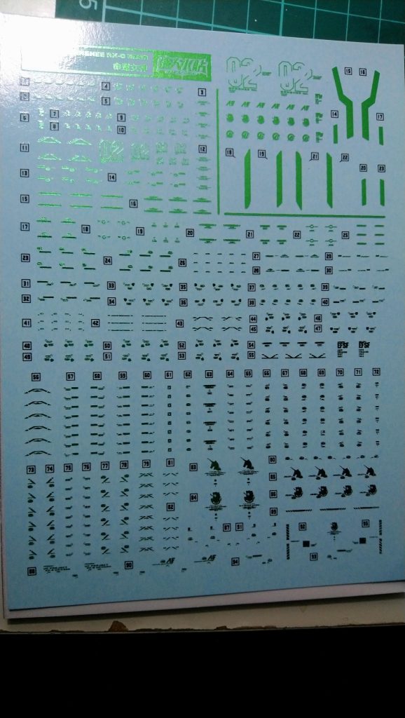 デカールにはサードパーティブランドを使いました。本当に素晴らしい仕上がりですが、小さな文字はクリアじゃありません。当時はあまり選択肢がなかったんです。
