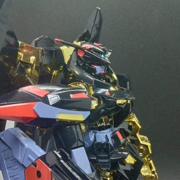 【1/100】ガンダムアストレイ･ゴールドフレーム天