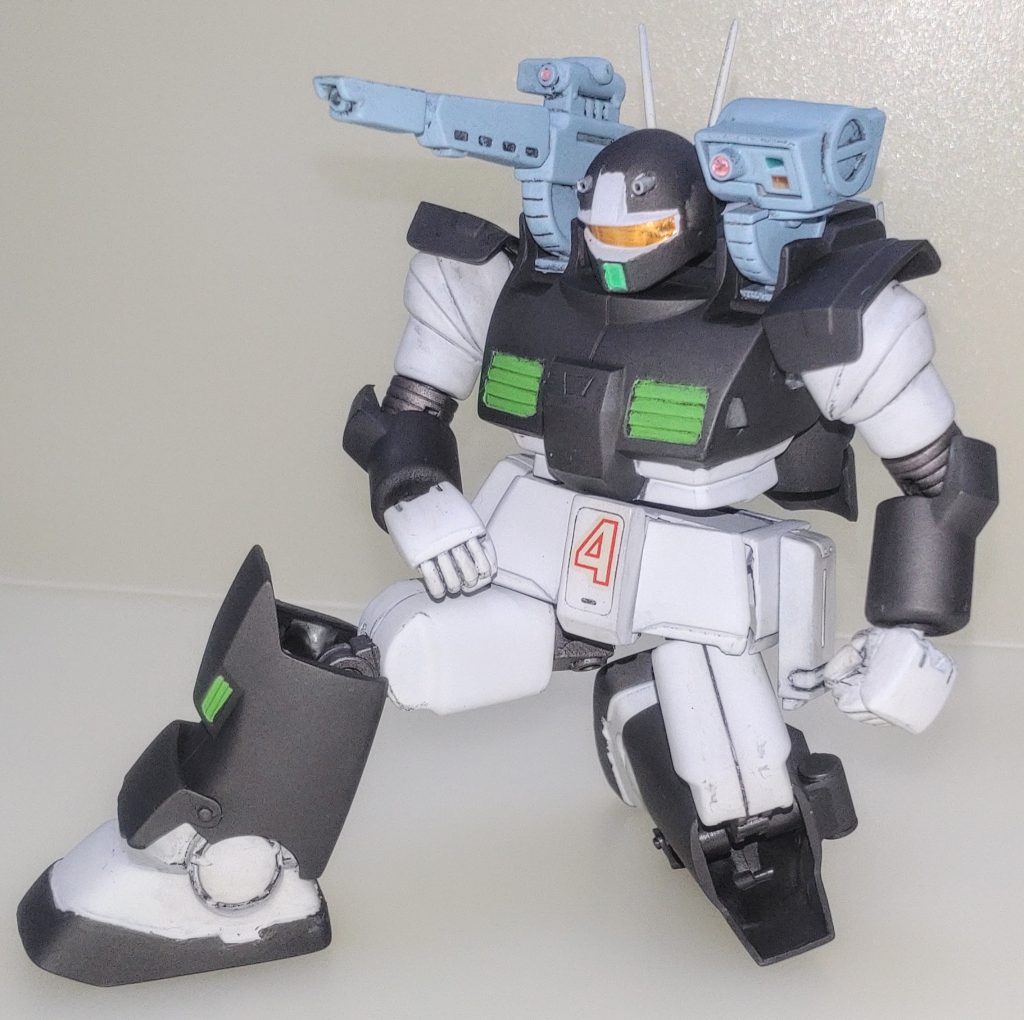 アクションポーズ。全身を作り込んだことでここまで可動出来るようになりました。