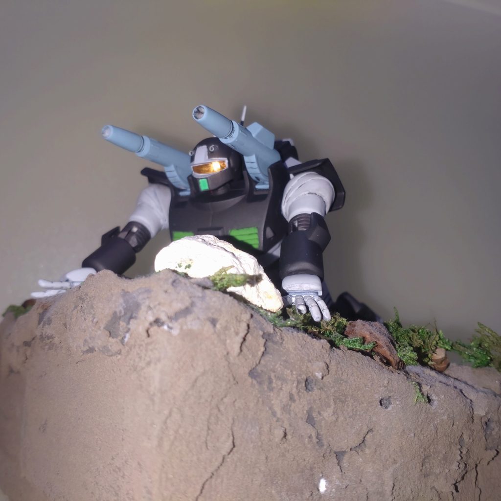 食玩用ベースを用いて。無反動砲仕様のガンキャノンⅡもとてもカッコいいですねぇ!!