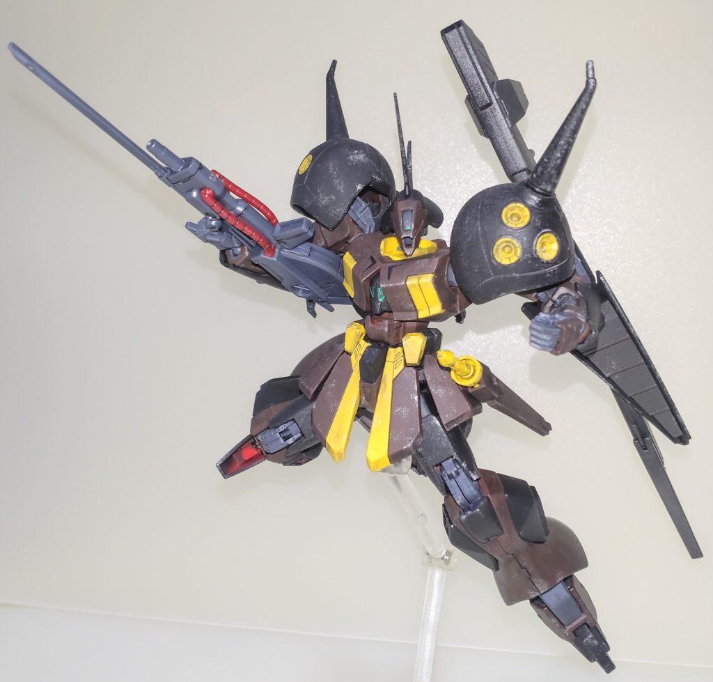 アクションポーズ。キットの可動範囲は優秀なので旧キットのパッケージと同じポーズを取らせられるのは素晴らしいです✨️ 