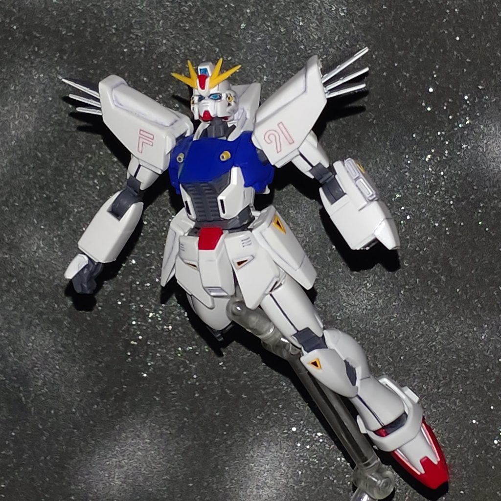 各パーツを外して戦闘後を意識してのポーズ。機械を通して宇宙を漂うセシリーを見つけ出すシーブックの姿は今でも素敵です✨