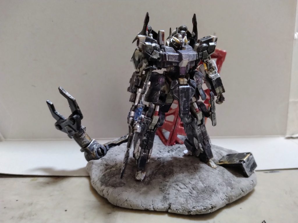 そして合 ( ˙꒳˙˙꒳˙)/ 体させるとこうなります。かっこいいですね。でもきっと「鉄骨でっか」と思った方いると思うんです。でも大きくしているのは理由がありまして...