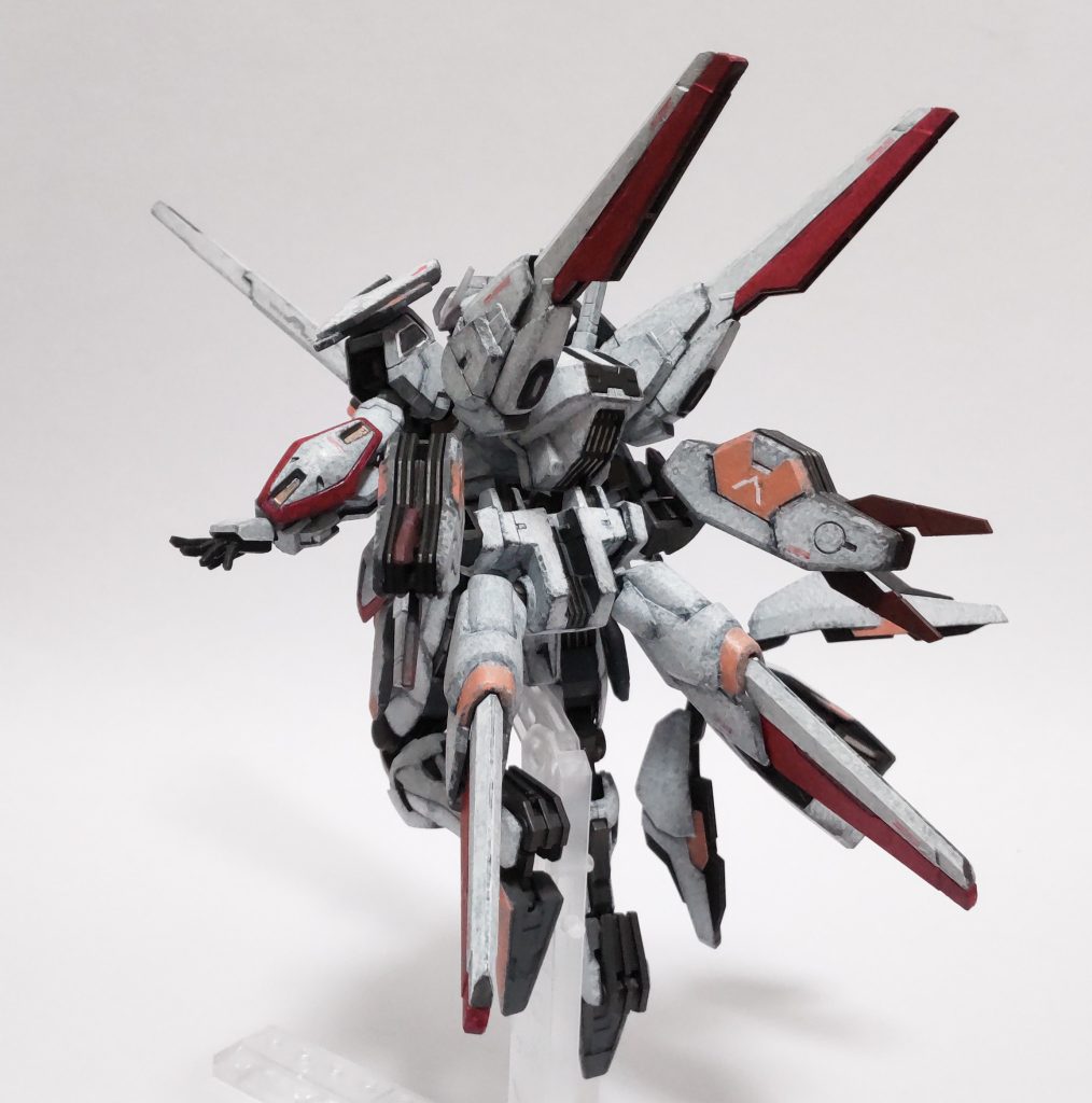 女の子っぽいイメージがあったのでカラーリングも変更。