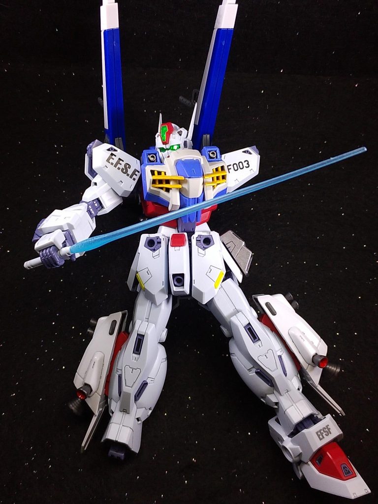 ドッキングを成功させガレムソンの攻撃に対するため、腰のビームサーベルを抜きながら振り返り、迎撃体勢をとるF80。しかし、ミズマの予想に反しモニターに映し出されたのは爆散するリゼルと動きを止めたガレムソン機であった。